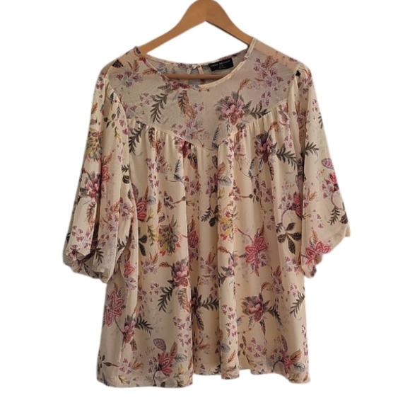 Lane Bryant Tops - Lane Bryant Buttercup Yellow Floral Blouse Sz 18/20 Flowy Top Romantic Spring